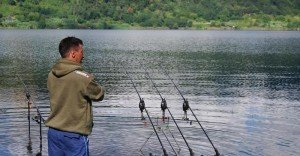 CC Moore domina il Lago di Nemi