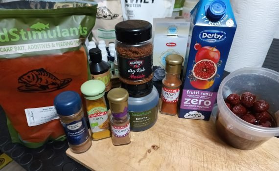 Come Creare una Versione Liquida del Robin Red®: Ricetta Artigianale e Alternativa Naturale